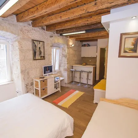 Stelina Korcula Town