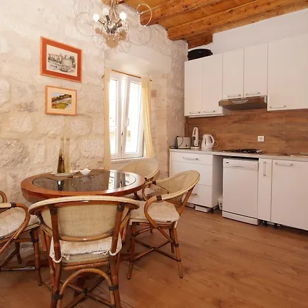 Stelina Korcula Town